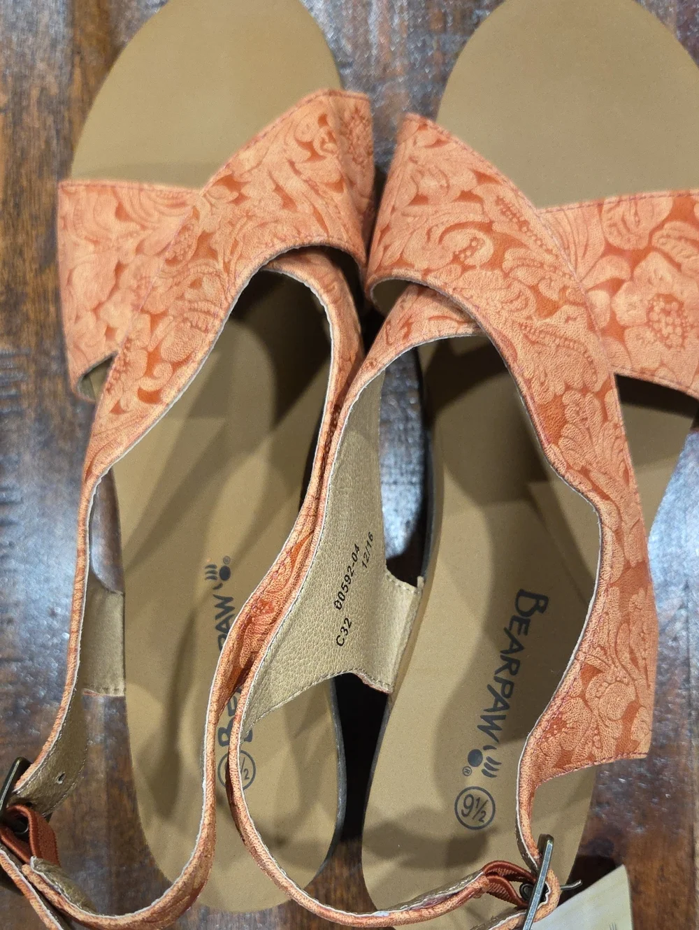 Bearpaw Wedge Sandals NWT
